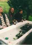 Mates, Larysa a Marika - Máciny 25. narozky, Skalice u Č. Lípy, září 1997, foto Pája Hanzal